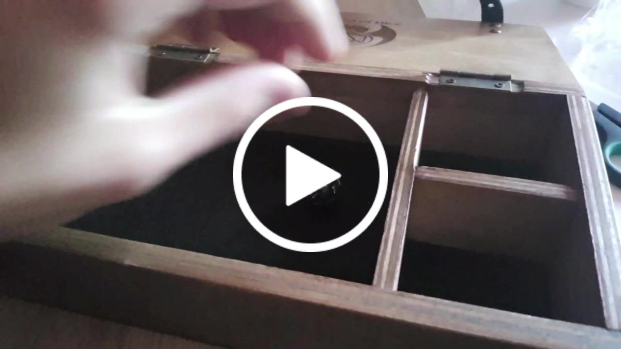 Customer video review of Würfelturm für Würfeltruhe