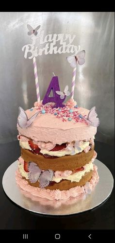 Customer photo review of Purple Edible Wafer Butterflies - Mix sizes - 24pcs