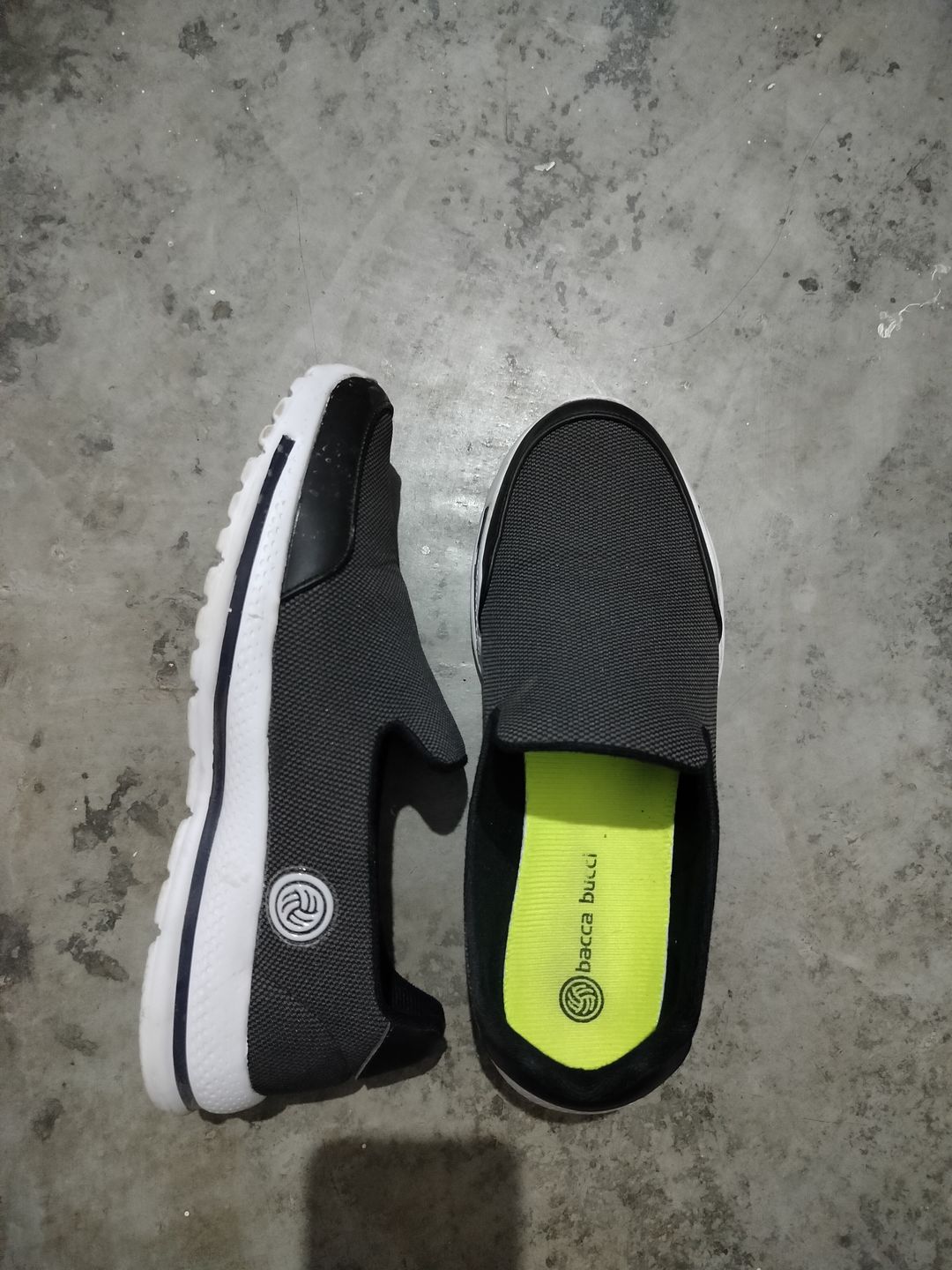 Customer photo review of Bacca Bucci Men's Comfortable Lightweight Walking Shoes