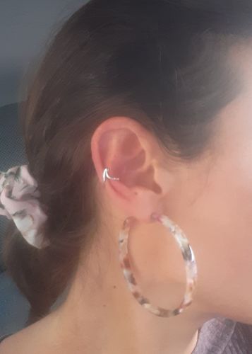 Customer photo review of Ocean Wave Ear Cuff