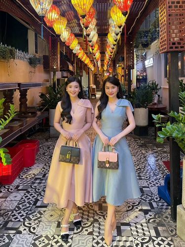 Customer photo review of |SALE| FANCEE Bow Midi Dress