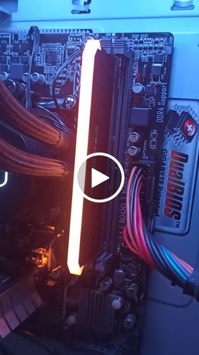 Avis vidéo d'un client sur Mémoire Corsair Vengeance RGB RS 8GB DDR4 3200MHz 1.35v