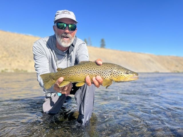 Customer photo review of MEN'S RIVER RUN HOODIE