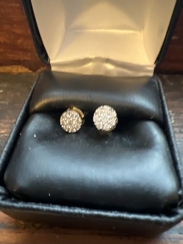 Customer photo review of 0.42 CTW Classic Cluster Moissanite Stud Earrings