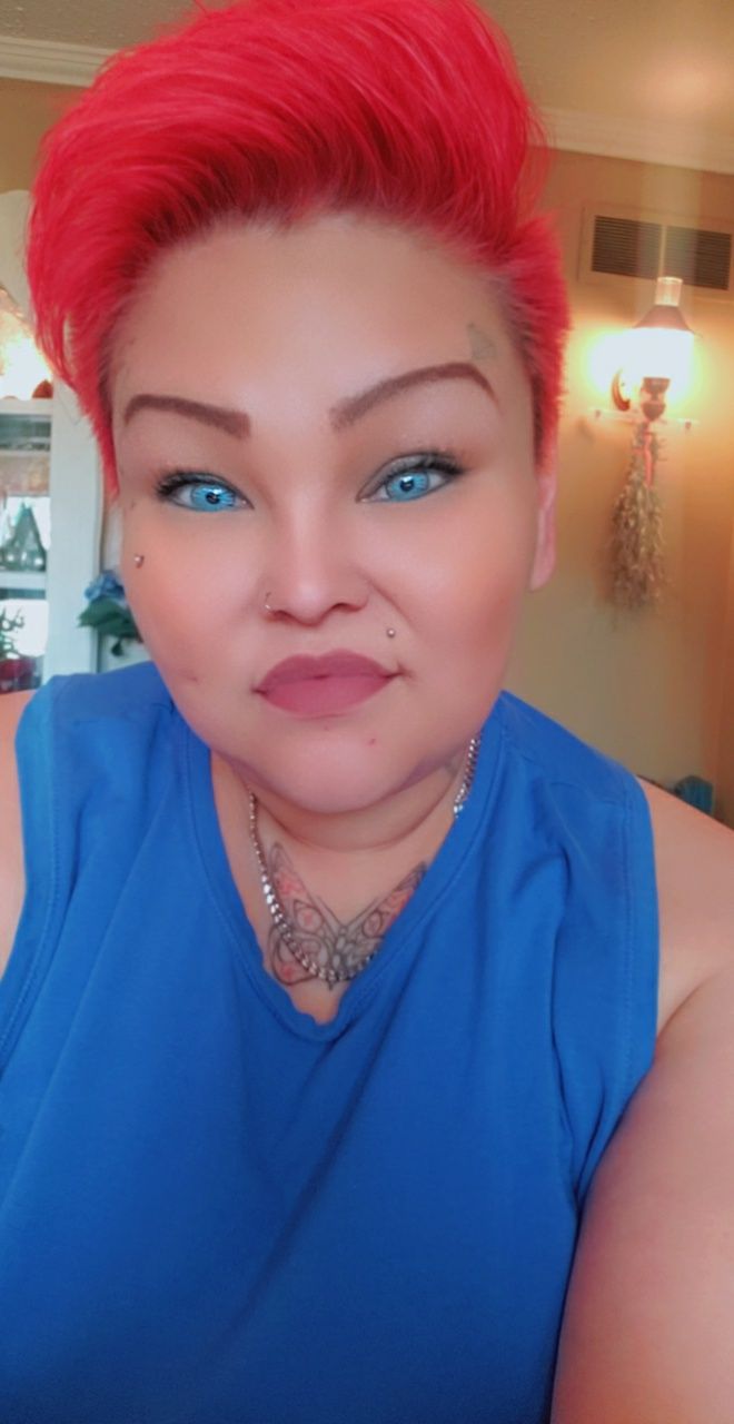 Customer photo review of New York Blue Prescription Colored Contact Lenses