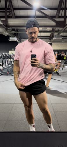 Customer photo review of Camiseta Miami NOWA - Oversized Deep Pink