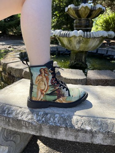 Customer photo review of The birth of venus Canvas Boots