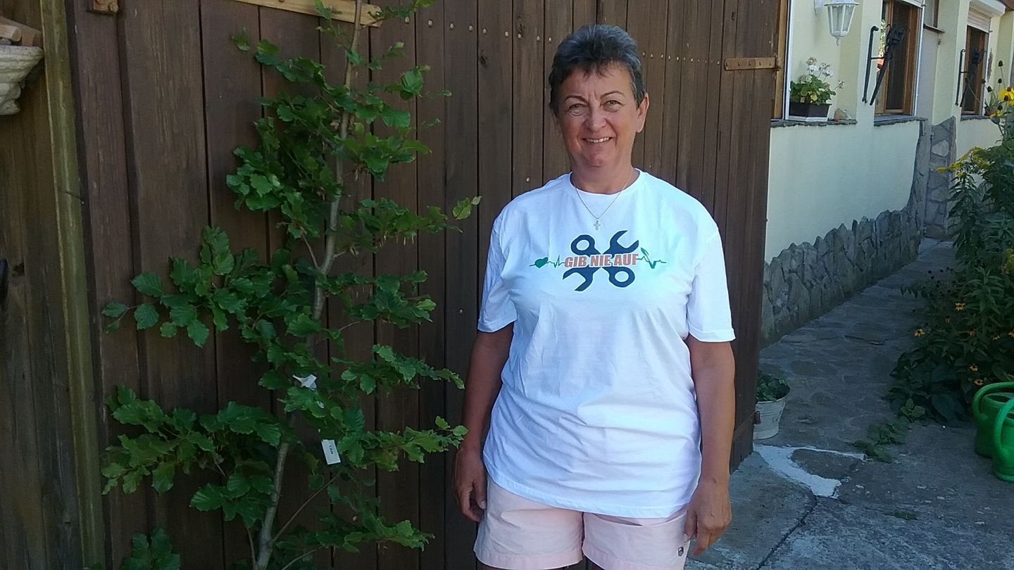 Customer photo review of T-SHIRT Gib nie auf