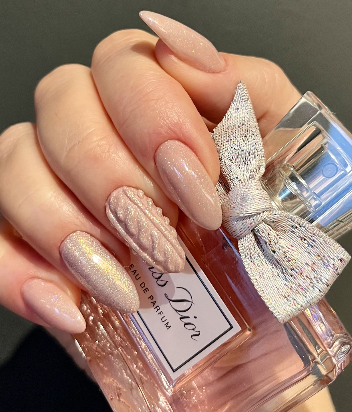 Customer photo review of Semilac 320 Shimmer Dust Beige UV Gel Polish 7ml
