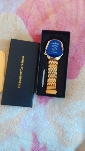 Customer photo review of Trendy Creative Quartz Watch