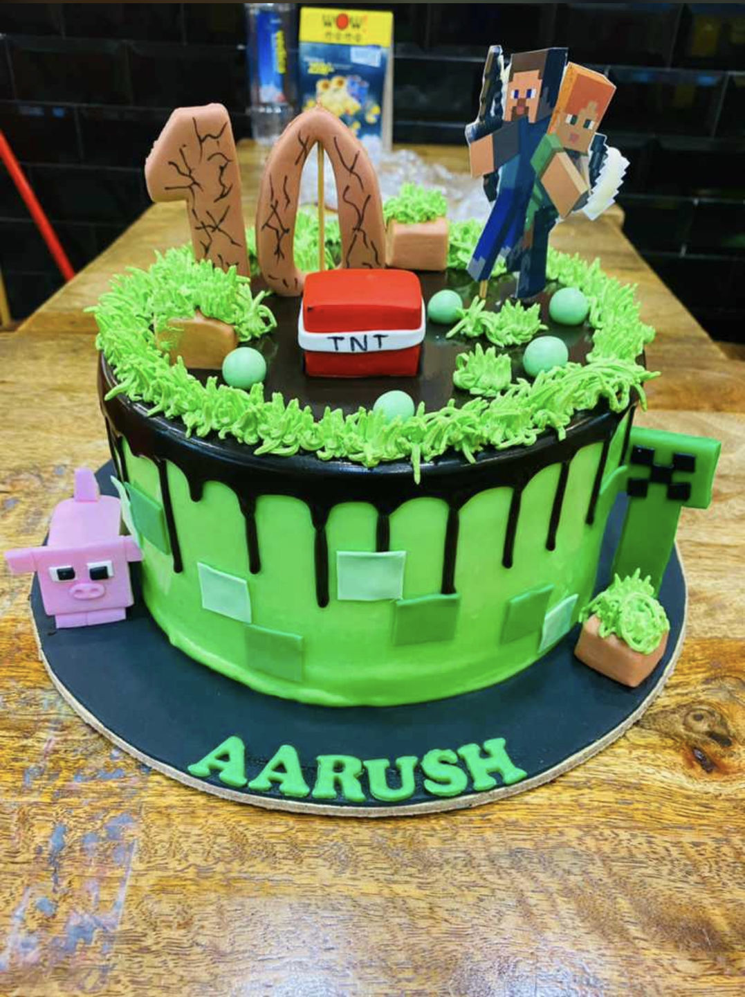 Customer photo review of Minecraft Drip Design Cake