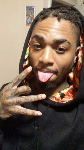 Customer photo review of Black Kente Thick Pullover