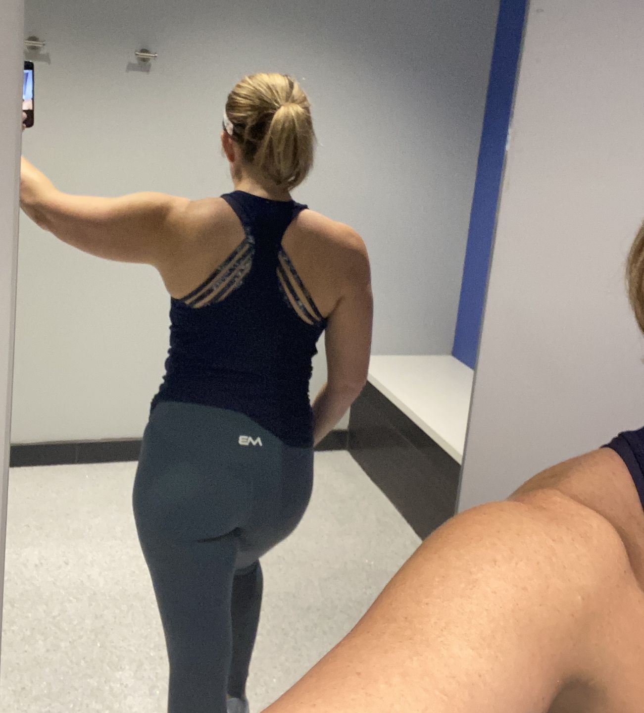 Customer photo review of Butter Leggings - Cobalt