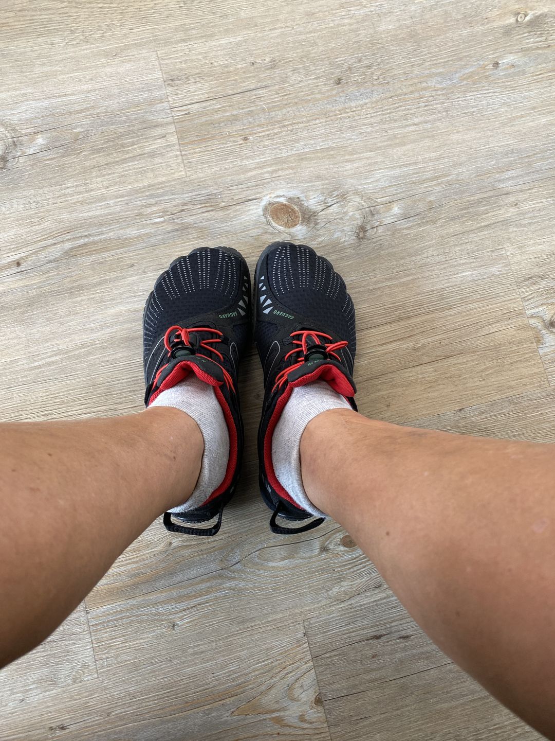 Customer photo review of SAGUARO Damen Reflektierend Barfußschuhe A059