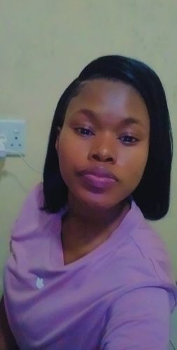 Customer photo review of Straight Bobs : 12a Peruvian Frontal Bob