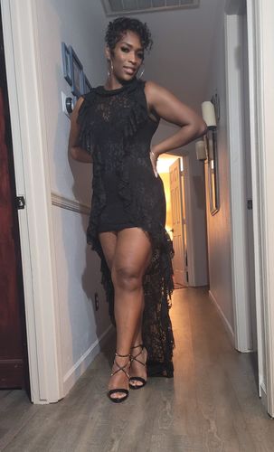 Customer photo review of Motionkiller Frilled High-Low Lace Dress