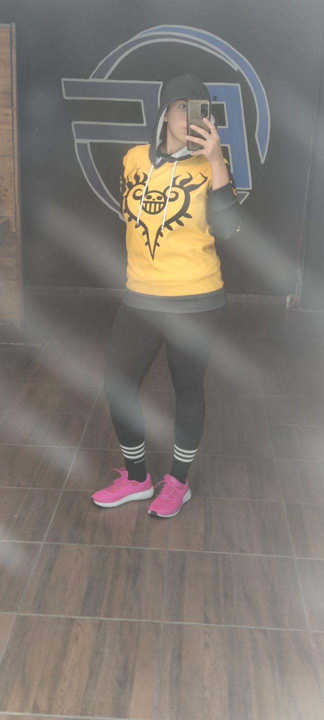Customer photo review of Sudadera One Piece Piratas Corazón Trafalgar Law
