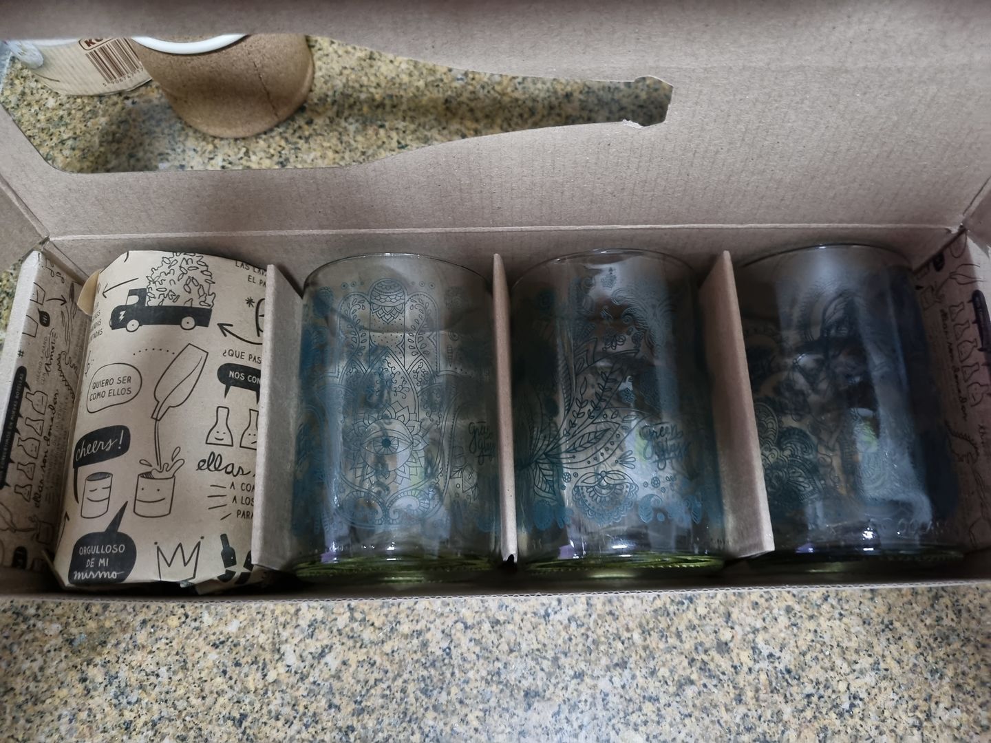 Customer photo review of Om Glass Juego de 4 Vasos