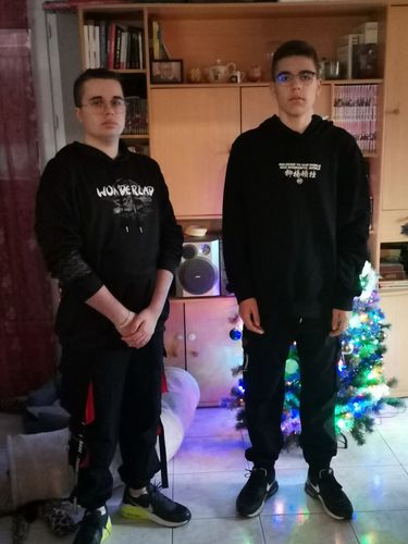 Customer photo review of Wonderlad Hoodie