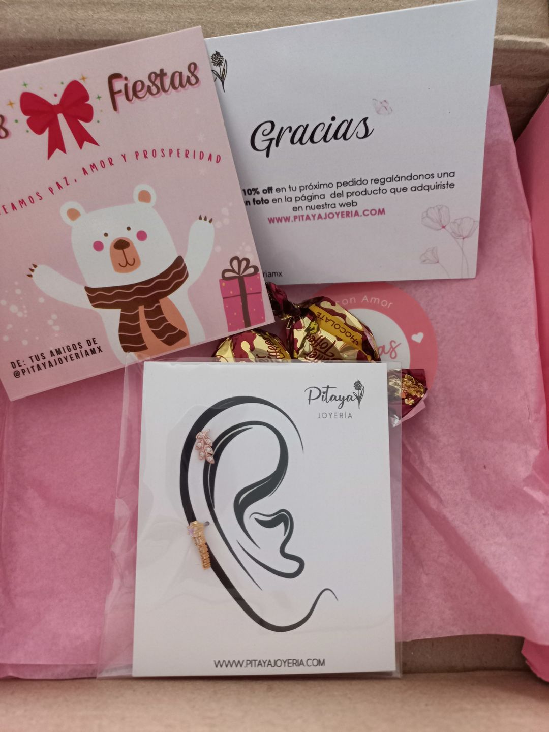Customer photo review of Piercing Hojita de Laurel Rosca Plana