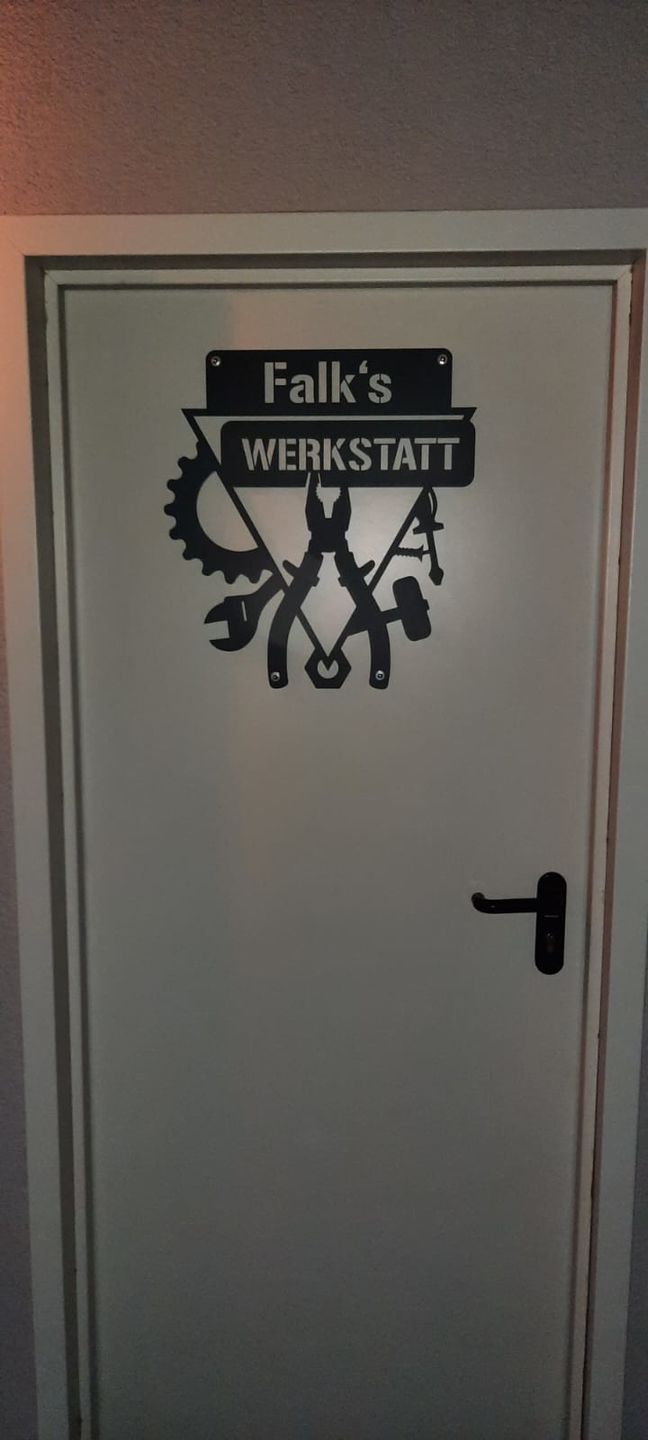 Customer photo review of Werkstattschild - Dreieck aus edlem Stahl (personalisierbar)