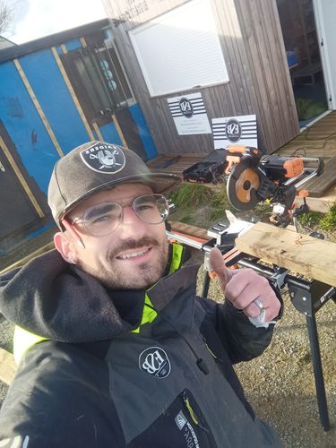 Customer photo review of Scie circulaire sans fil 165mm Evolution R165CCS-Li avec Lame multi-matériaux TCT avec batterie 4Ah et chargeur