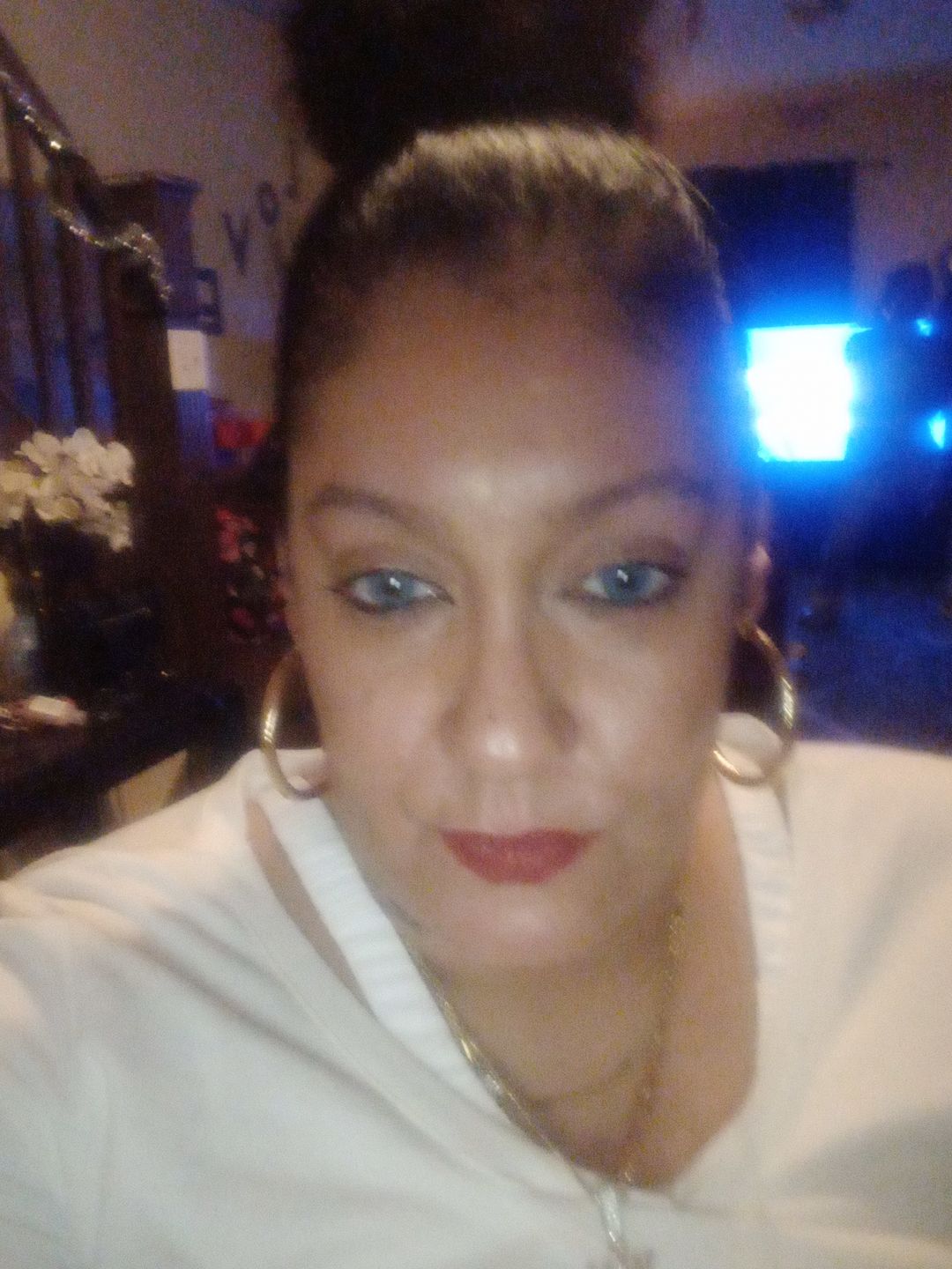 Customer photo review of Love Story Oxytocin Blue Prescription Coloured Contact Lenses