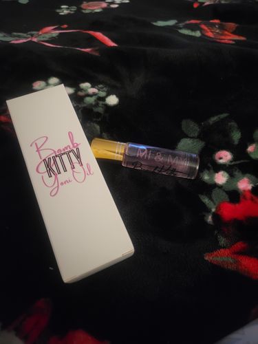 Customer photo review of Bomb Kitty