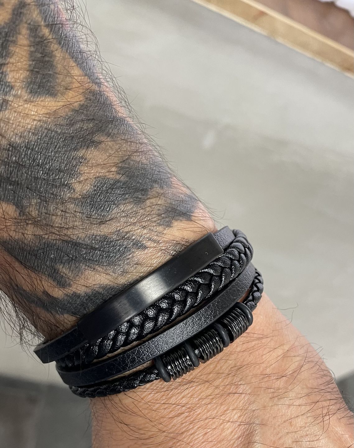 Customer photo review of Pulsera Sequel - Piel Natural