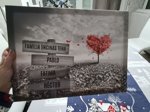 Customer photo review of Lienzo Árbol Corazón con Nombres Personalizados