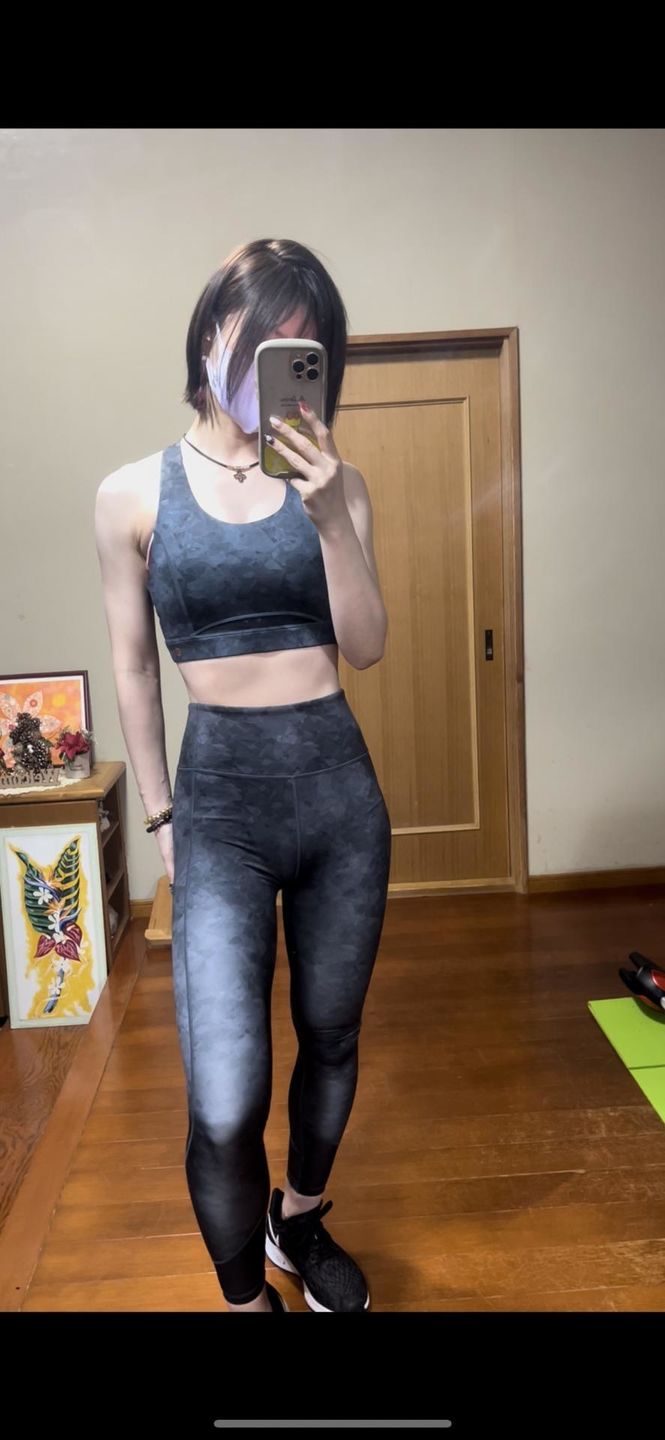 Customer photo review of ZOMIGEN｜幾何学柄レギンス ハイウエスト メッシュ切り替え