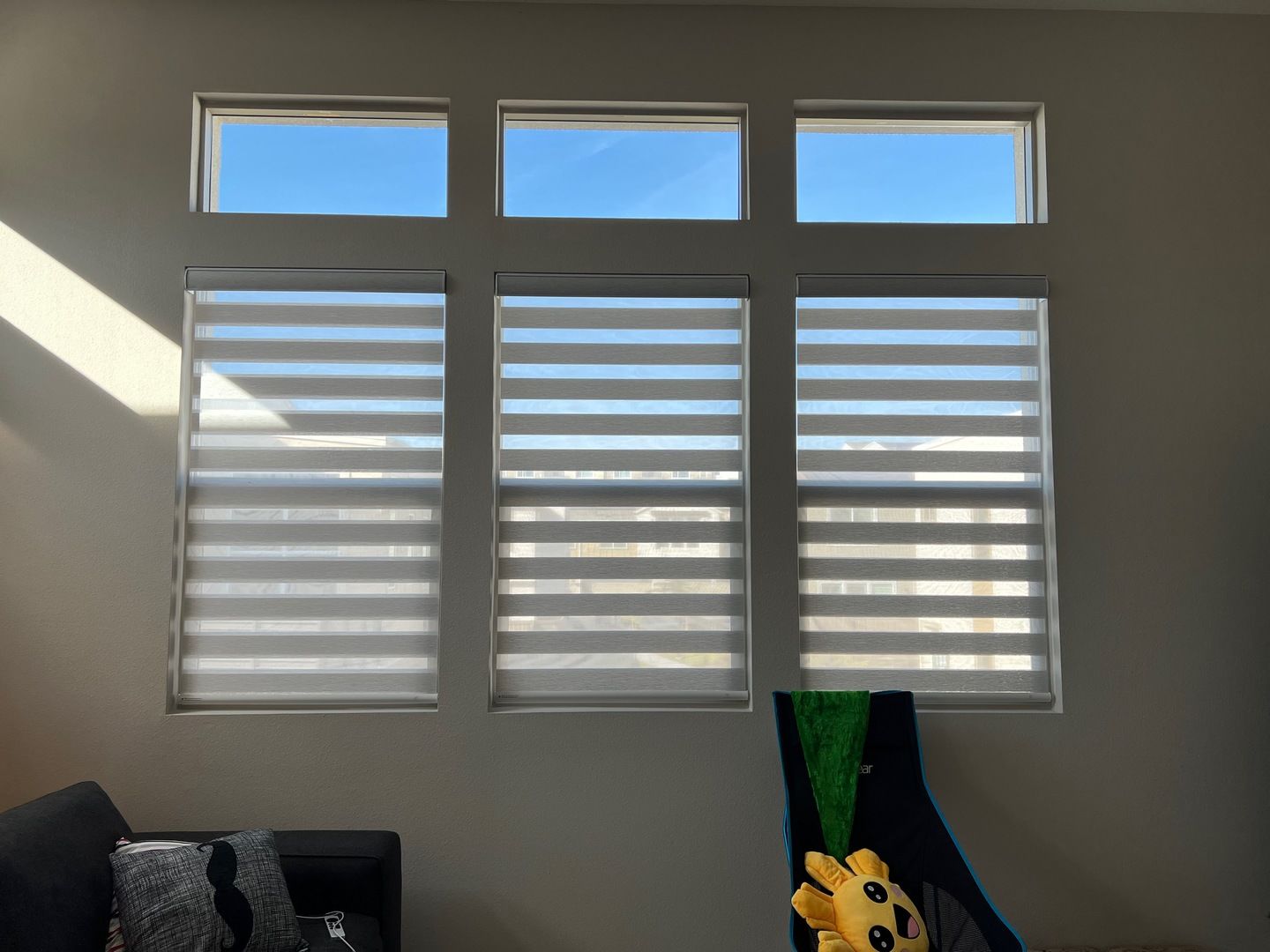 Customer photo review of SmartWings Motorized Zebra Shades Translucent 75mm