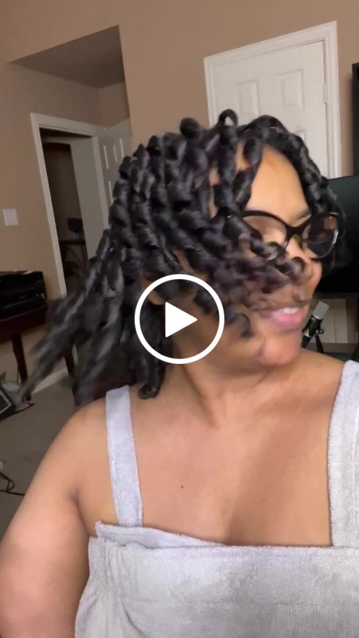 Customer video review of Wash and Go Quinoa Gel with Ultra Hold for Curly Hair