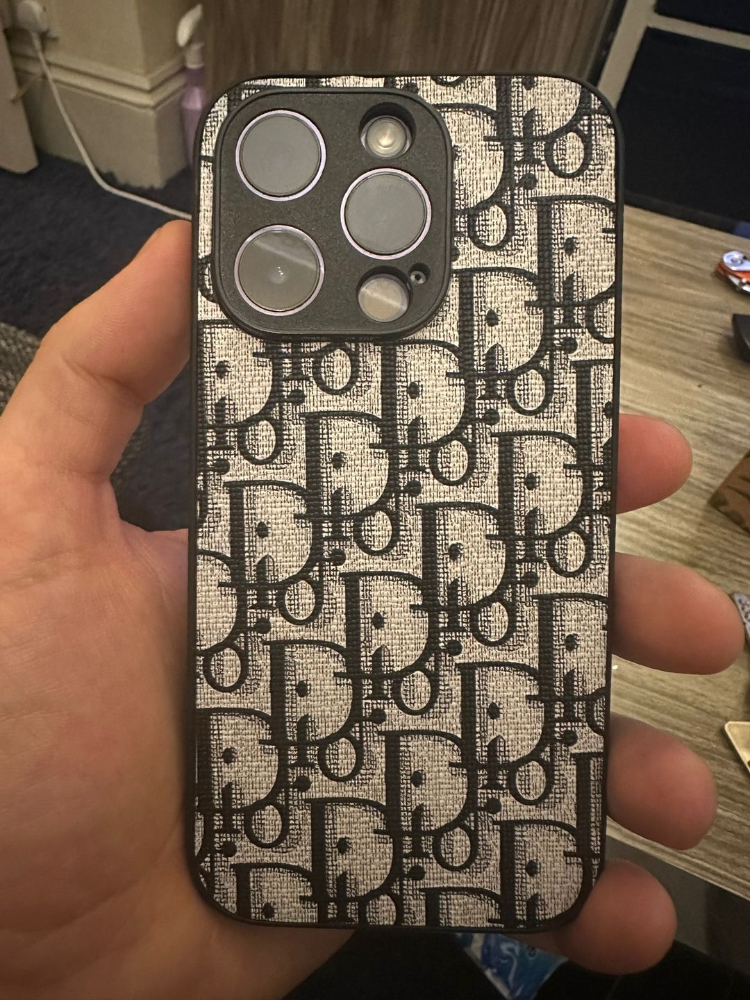 Customer photo review of Di Phone Case