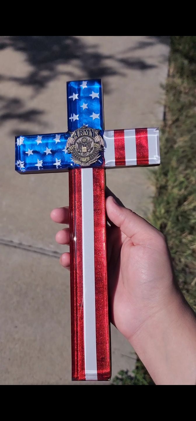 Customer photo review of US Army Veteran's Day Pin