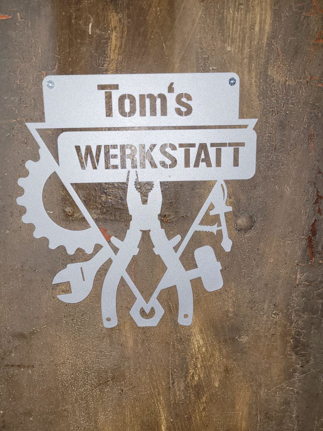 Customer photo review of Werkstattschild - Dreieck aus edlem Stahl (personalisierbar)