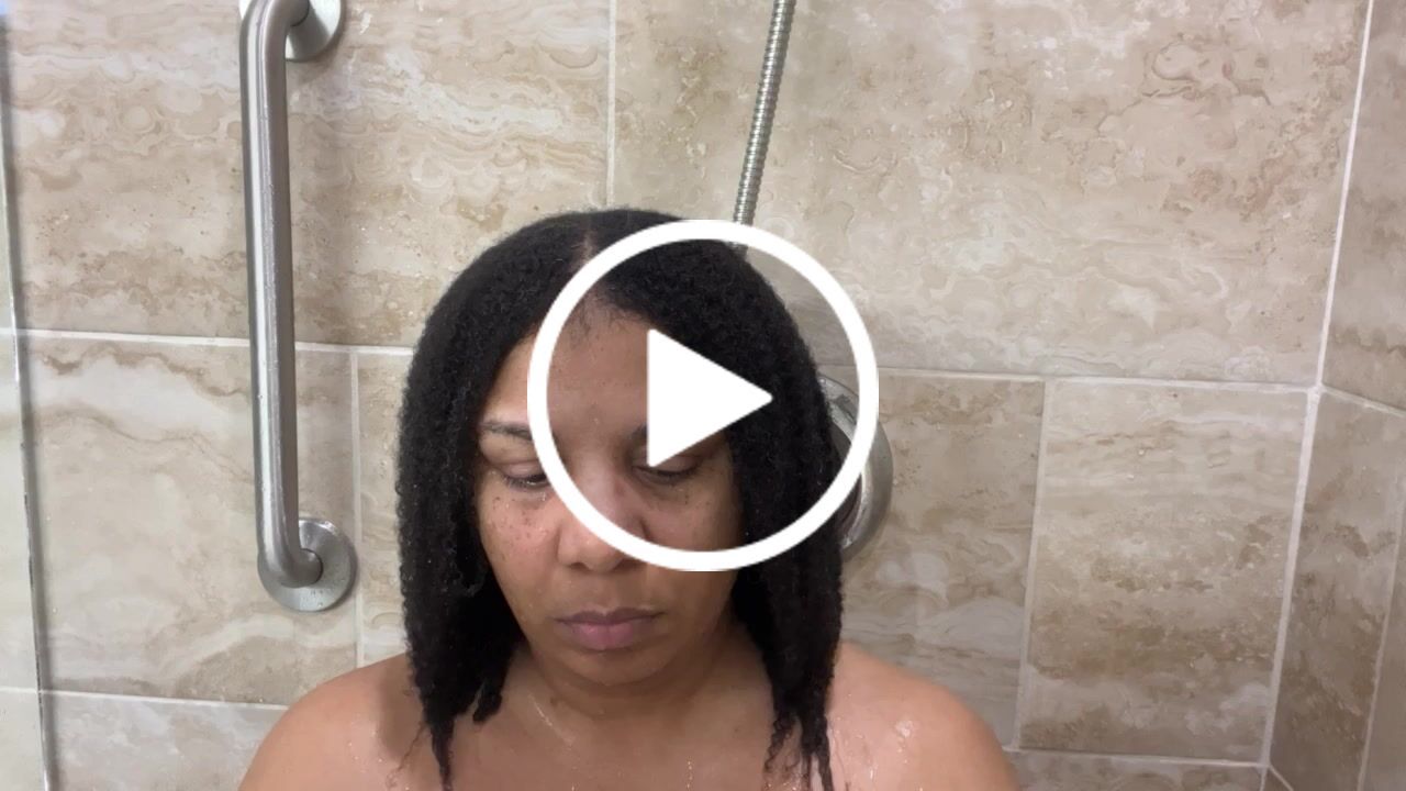 Customer video review of Wash and Go Conditioner for Curly Hair