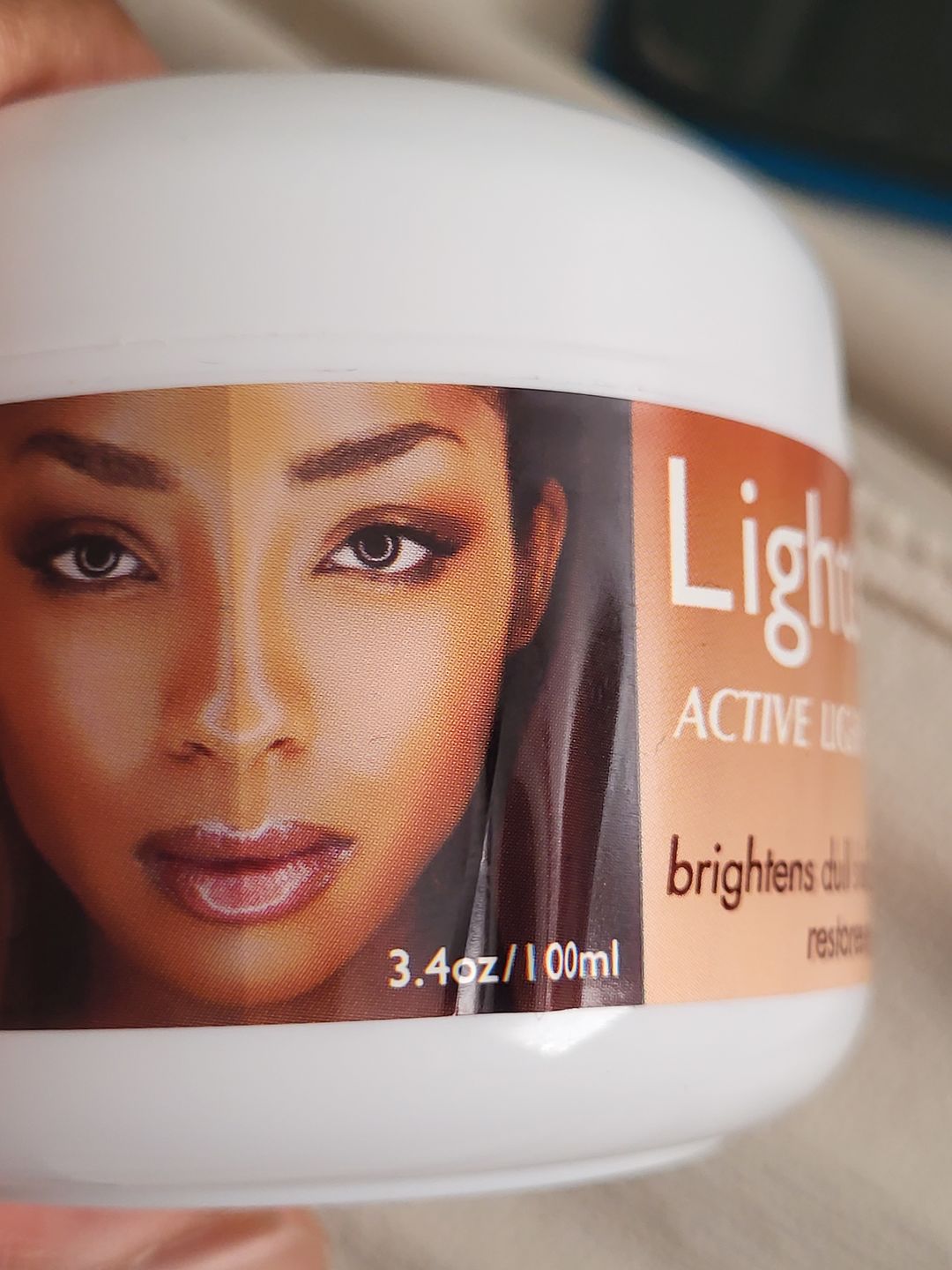 Customer photo review of Omic LightenUp PLUS Active Lightening Cream - 100ml / 3.4 Oz