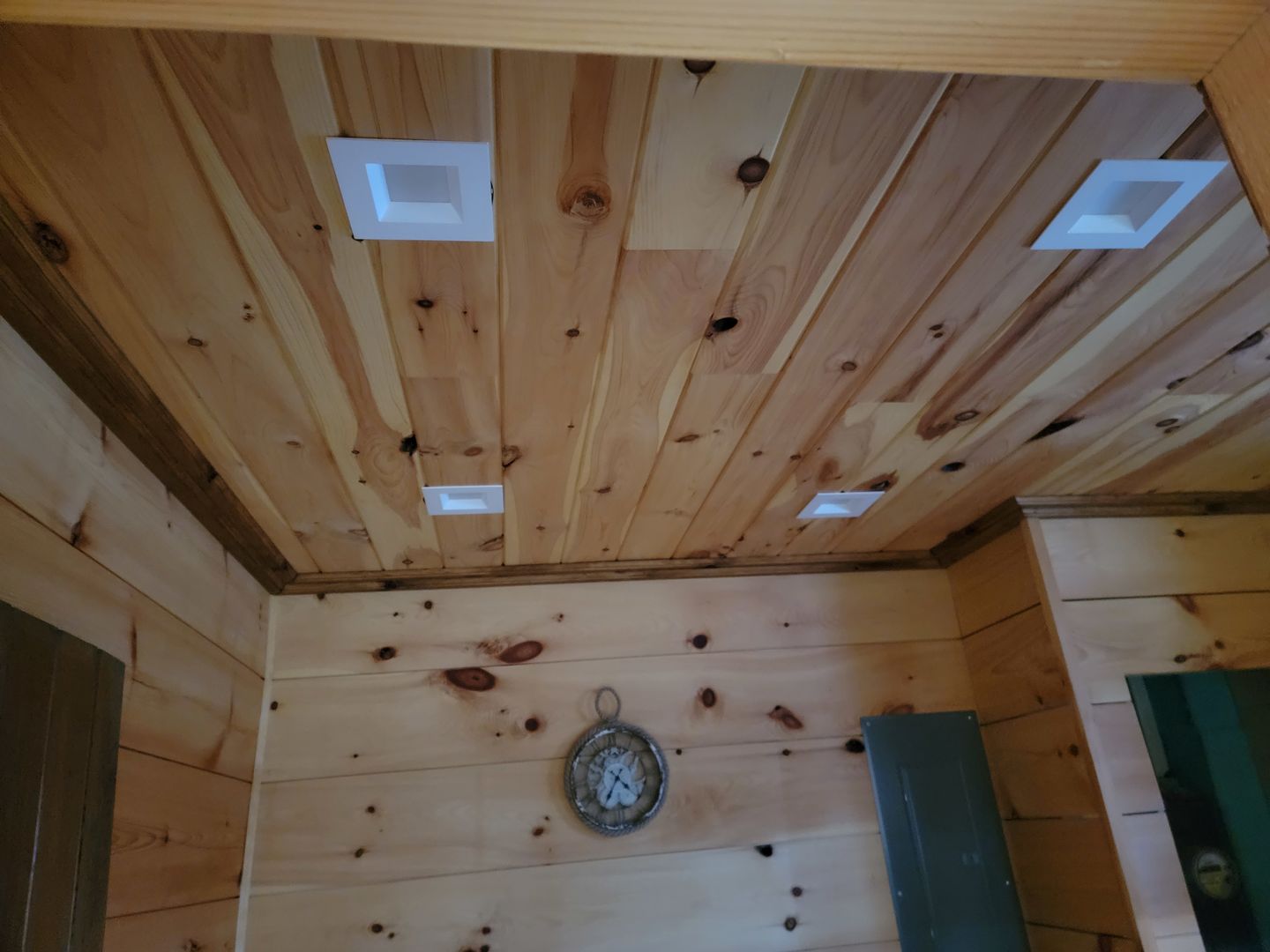Customer photo review of 4 Inch LED Recessed Lighting, 9W, Square, ETL, Energy Star Listed, Triac Dimming, Recessed Downlights For Kitchens, Family Room, Closets, Hallways, Doorways, Basement
