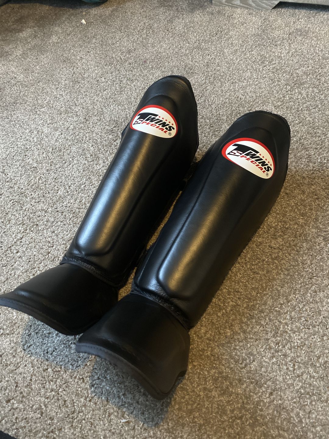 Customer photo review of Twins SGL10 Black Double Padded Leather Shin Pads