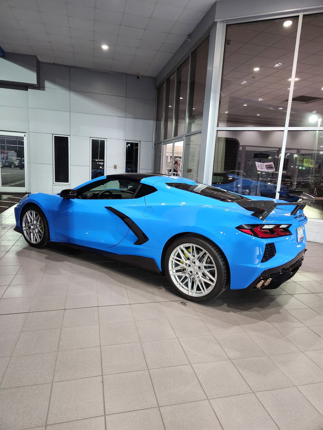 Customer photo review of Chevrolet Corvette C8 Rear Trunk Spoiler High Wing