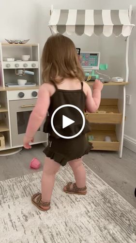 Customer video review of Ribbed Frill Singlet & Bloomer Set - Khaki