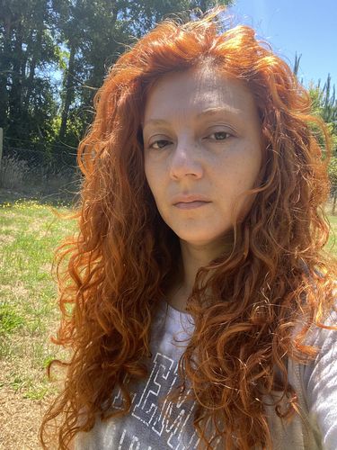 Reseña con foto de un cliente sobre Pack 2 Hennas Jamila BAQ Premium - Cobrizo Intenso y Duradero 🔥 👩🏼‍🦰