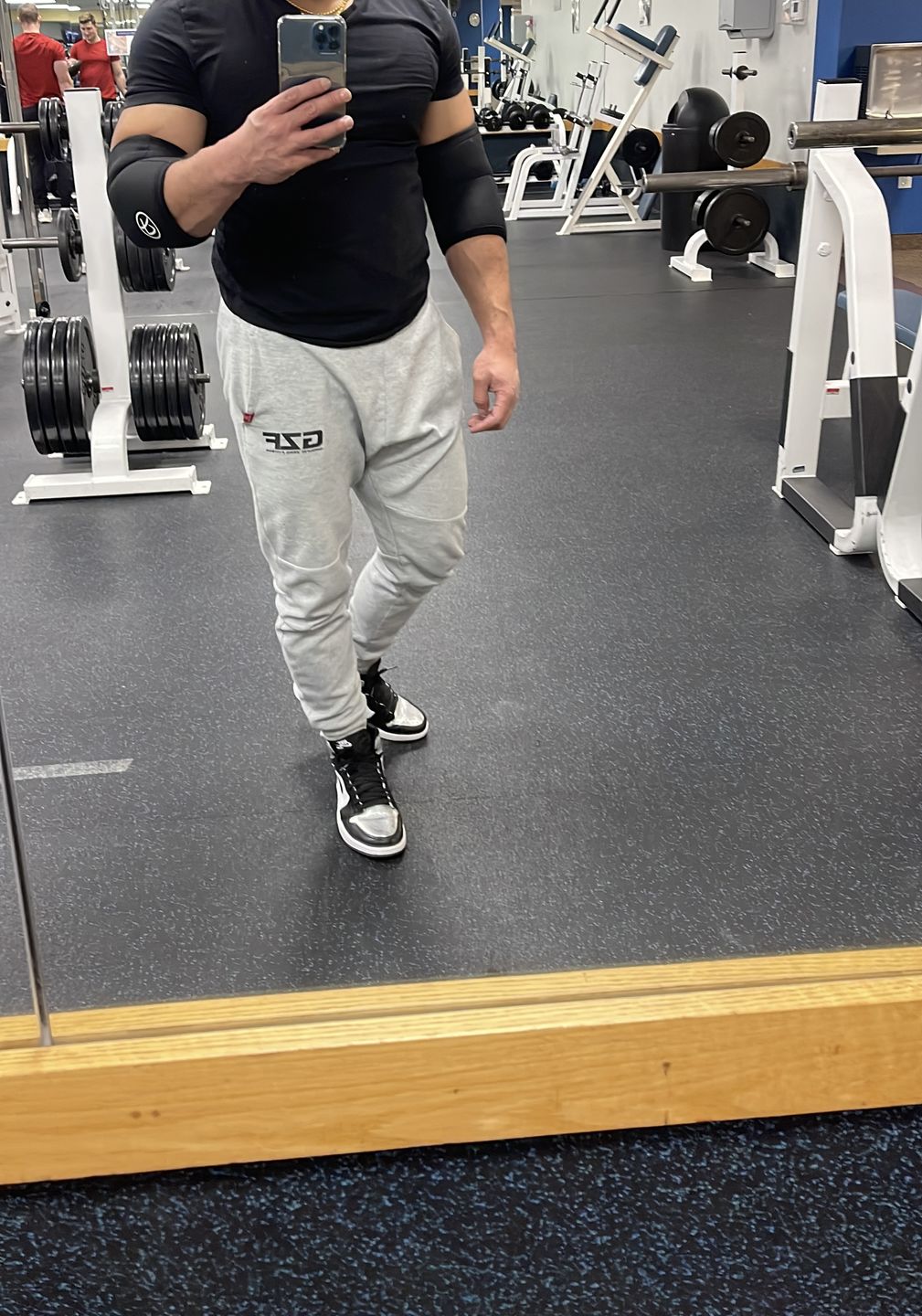 Customer photo review of Strength Shop 7mm Inferno Elbow Sleeves