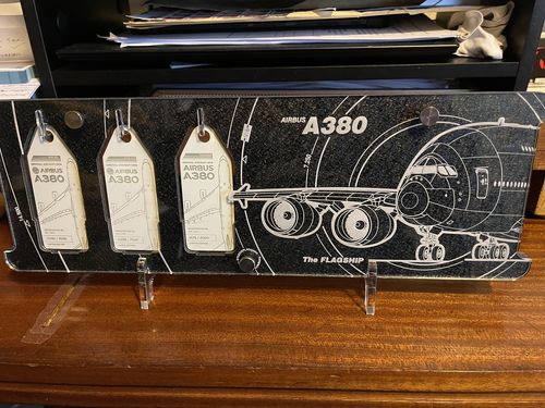 Customer photo review of ©TAGDISPLAYsystem - TDS-3 for AIRBUS A380 Aviantiontag
