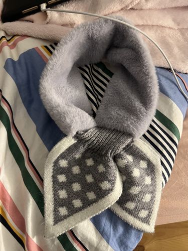 Customer photo review of Écharpe En Peluche Épaisse Tout-En-Un