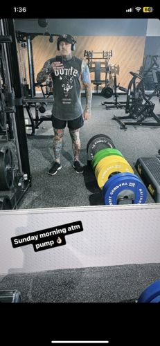 Customer photo review of Wolves - Muscle Singlet - Acid Wash