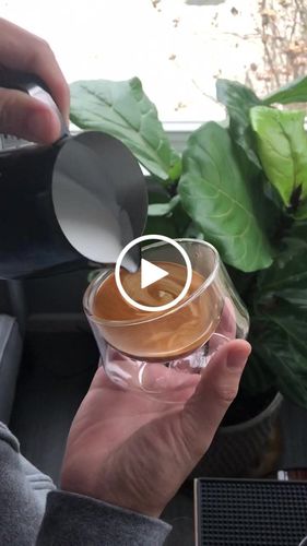 Customer video review of Imagine Milk glasses