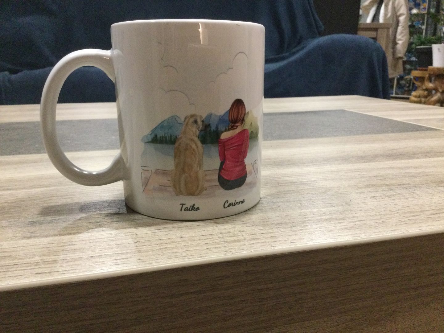 Customer photo review of Femme avec chien - Mug personnalisé