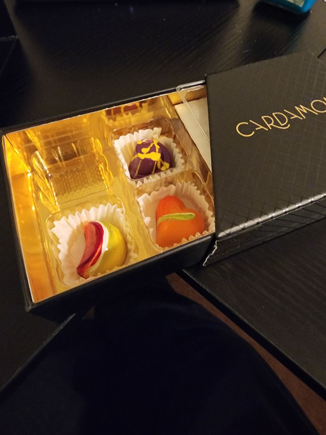 Customer photo review of The Little Black Box, Signature,8 Pieces